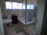 Bathroom 1 of property in Pringle Bay