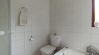 Bathroom 1 - 5 square meters of property in Sandown