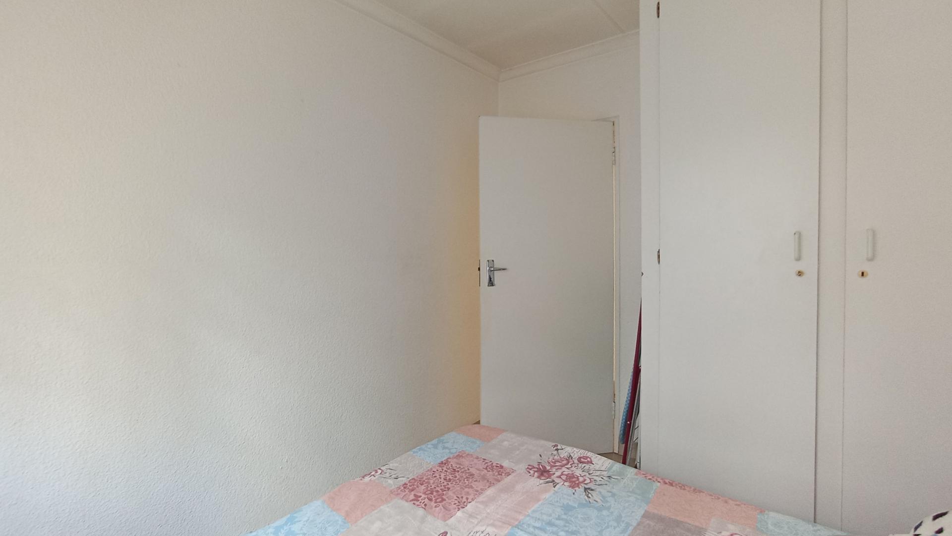 Bed Room 1 - 9 square meters of property in Sandown