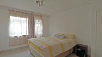 Main Bedroom - 16 square meters of property in Sandown