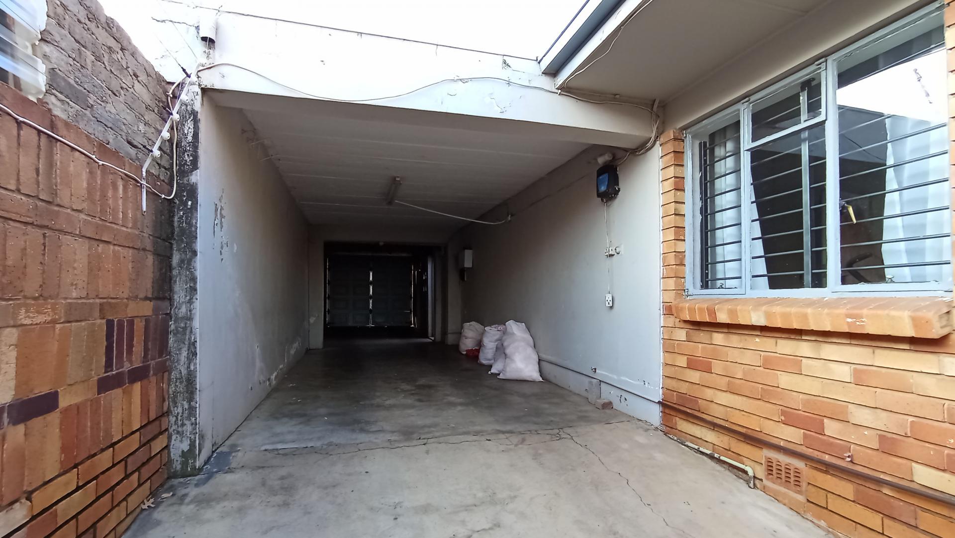 Carport  of property in Crosby