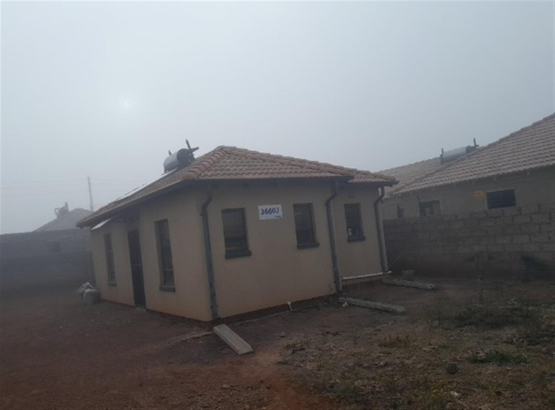 Front View of property in Protea Glen