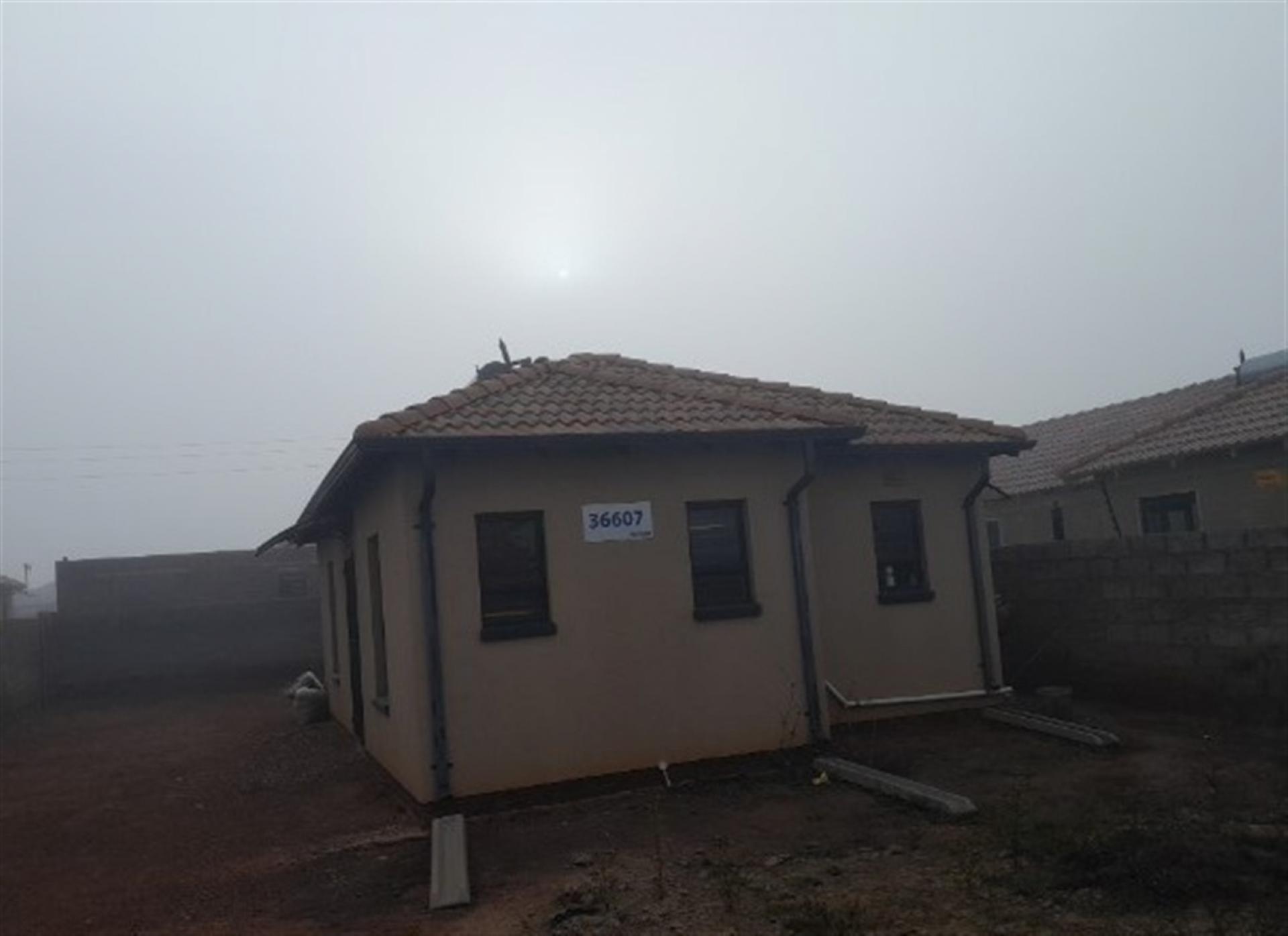 Front View of property in Protea Glen