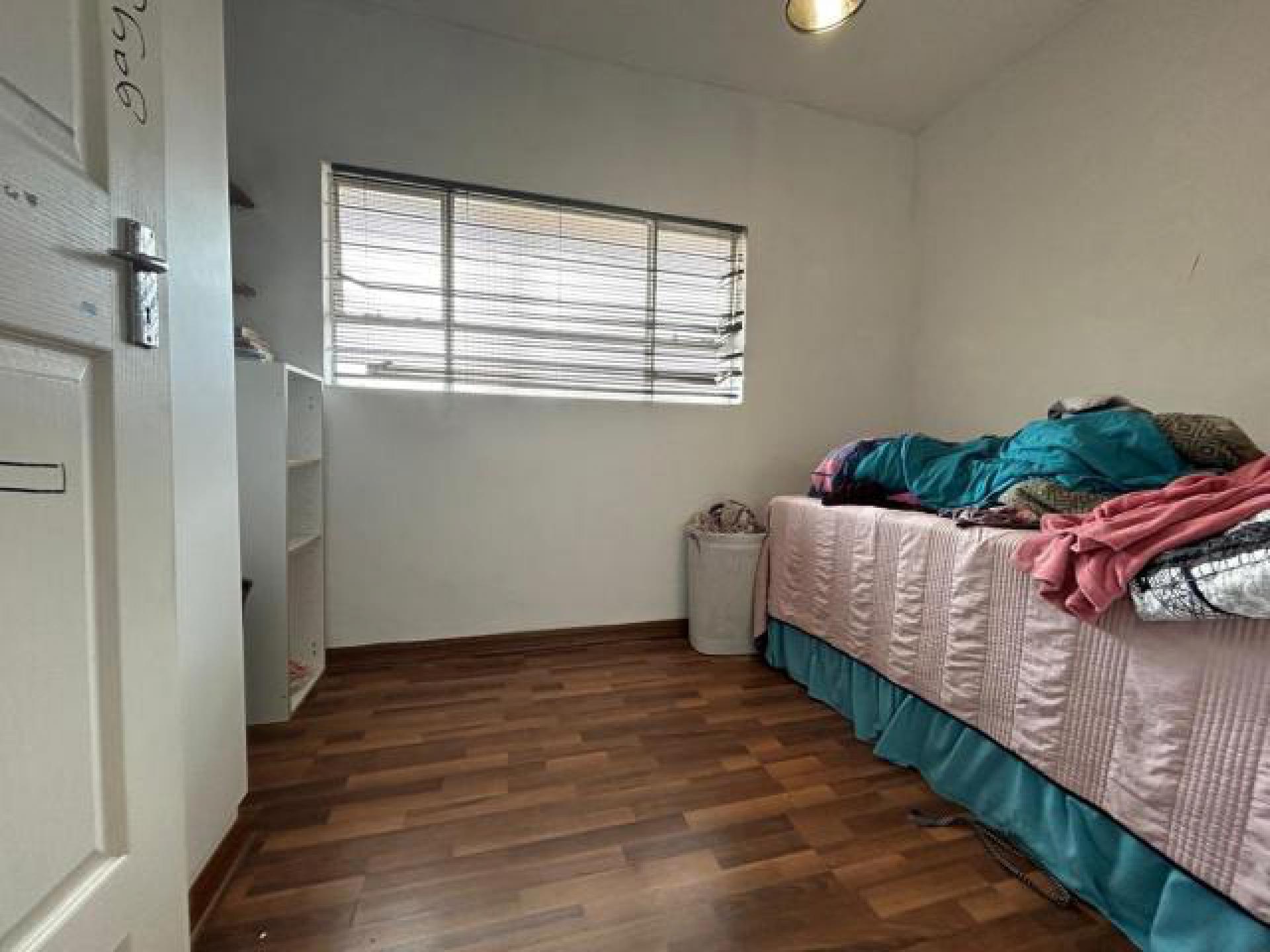 Bed Room 2 - 14 square meters of property in Cato Manor 