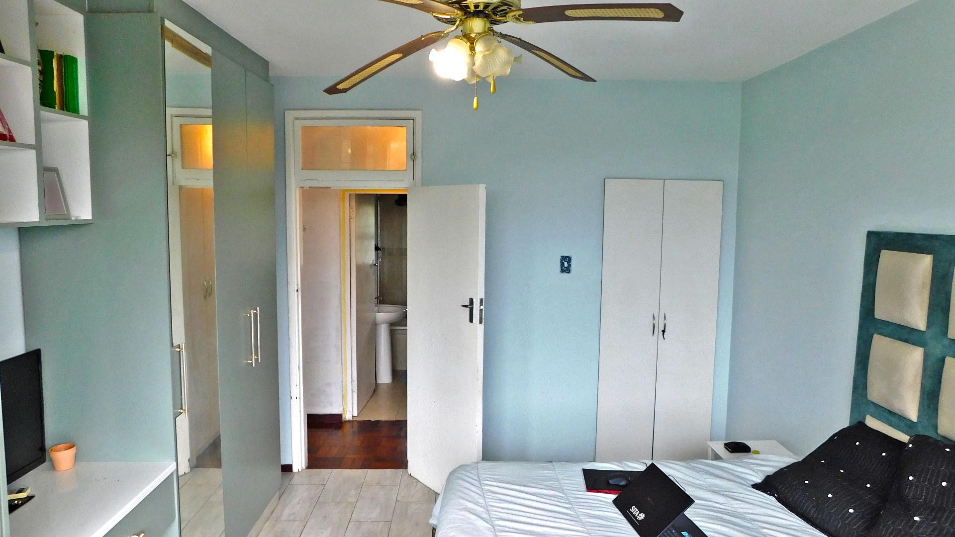 Main Bedroom - 18 square meters of property in Cato Manor 