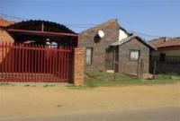 Front View of property in Kwa-Guqa