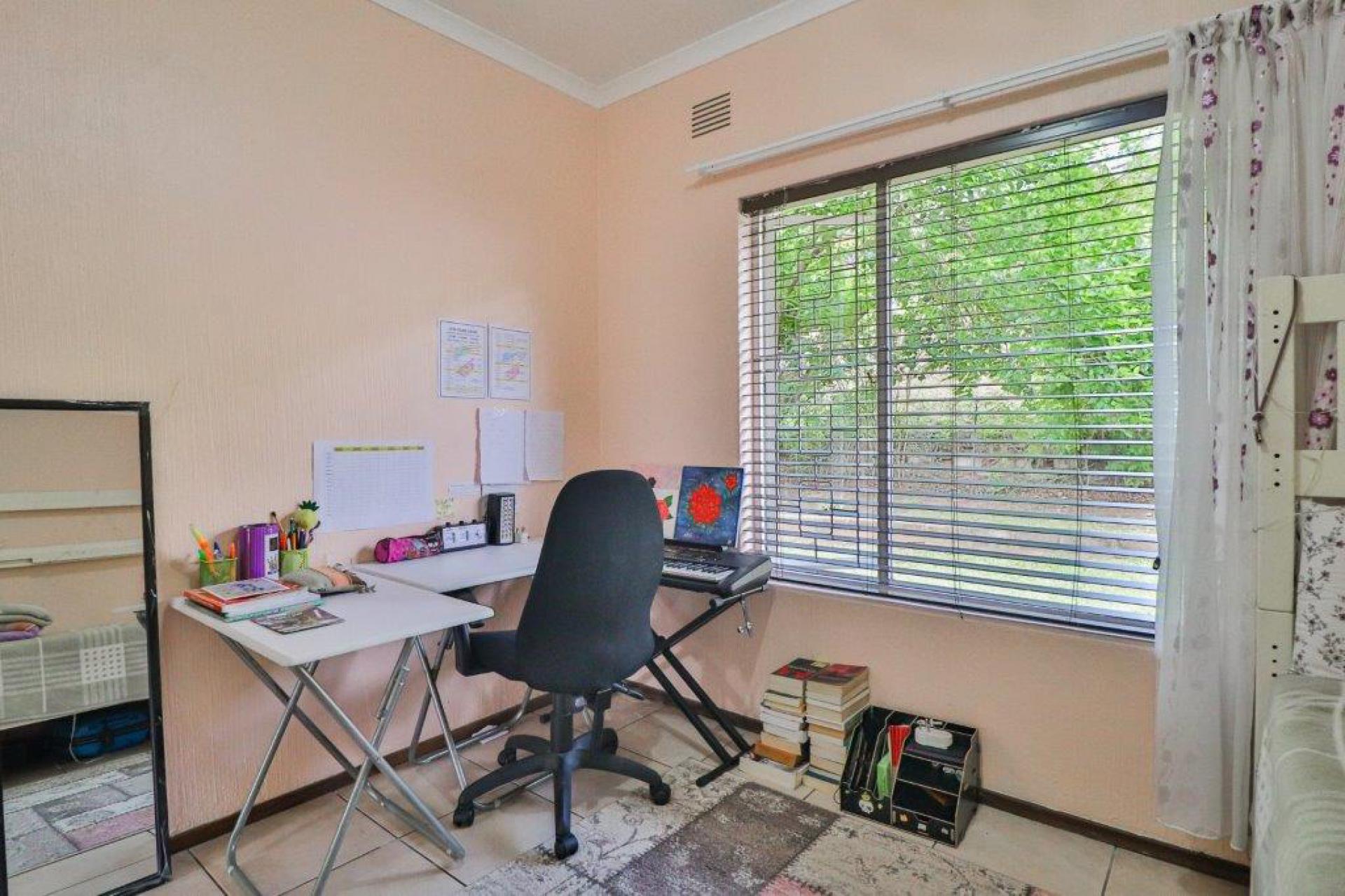 Bed Room 1 - 13 square meters of property in New Germany 