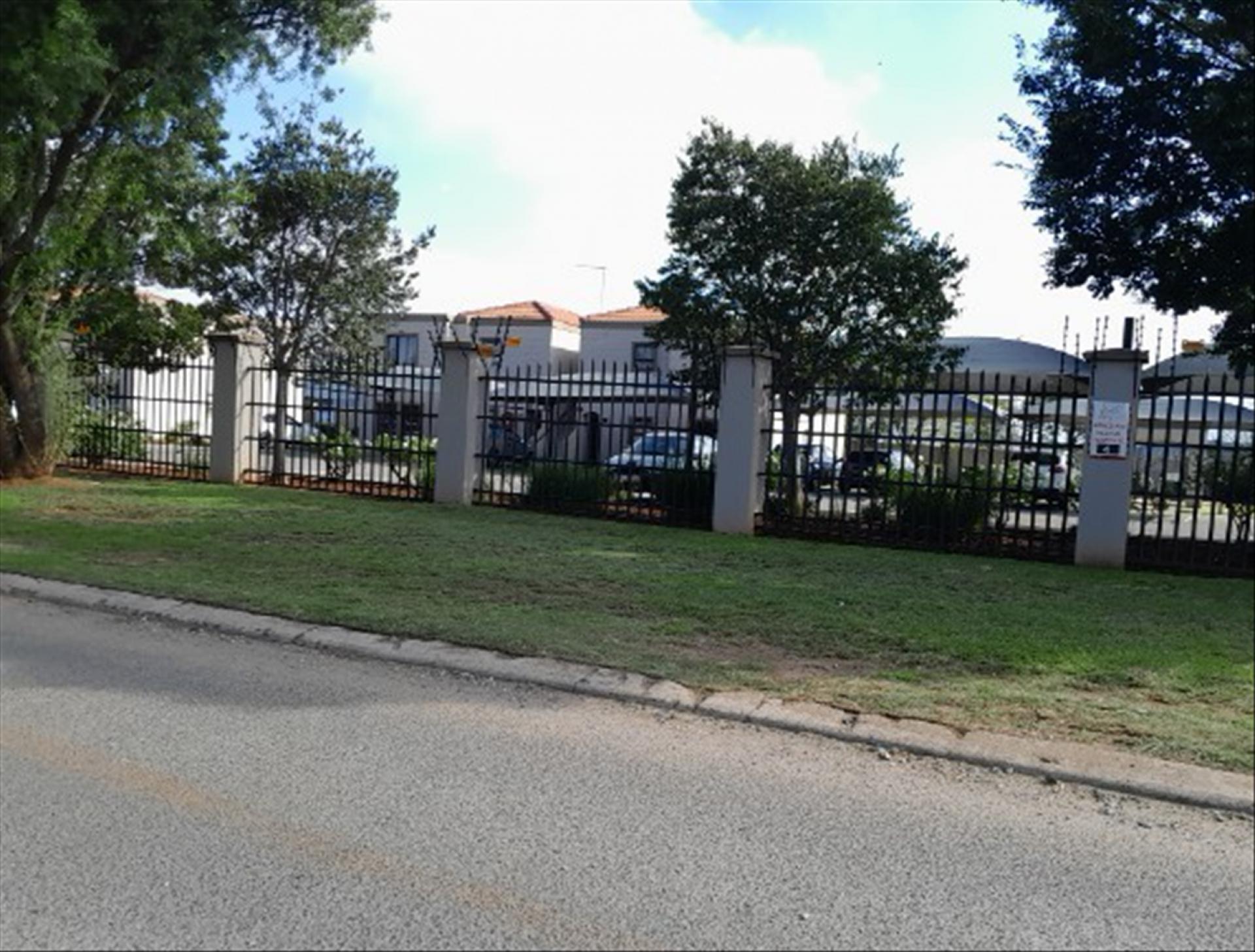 Front View of property in Jansen Park