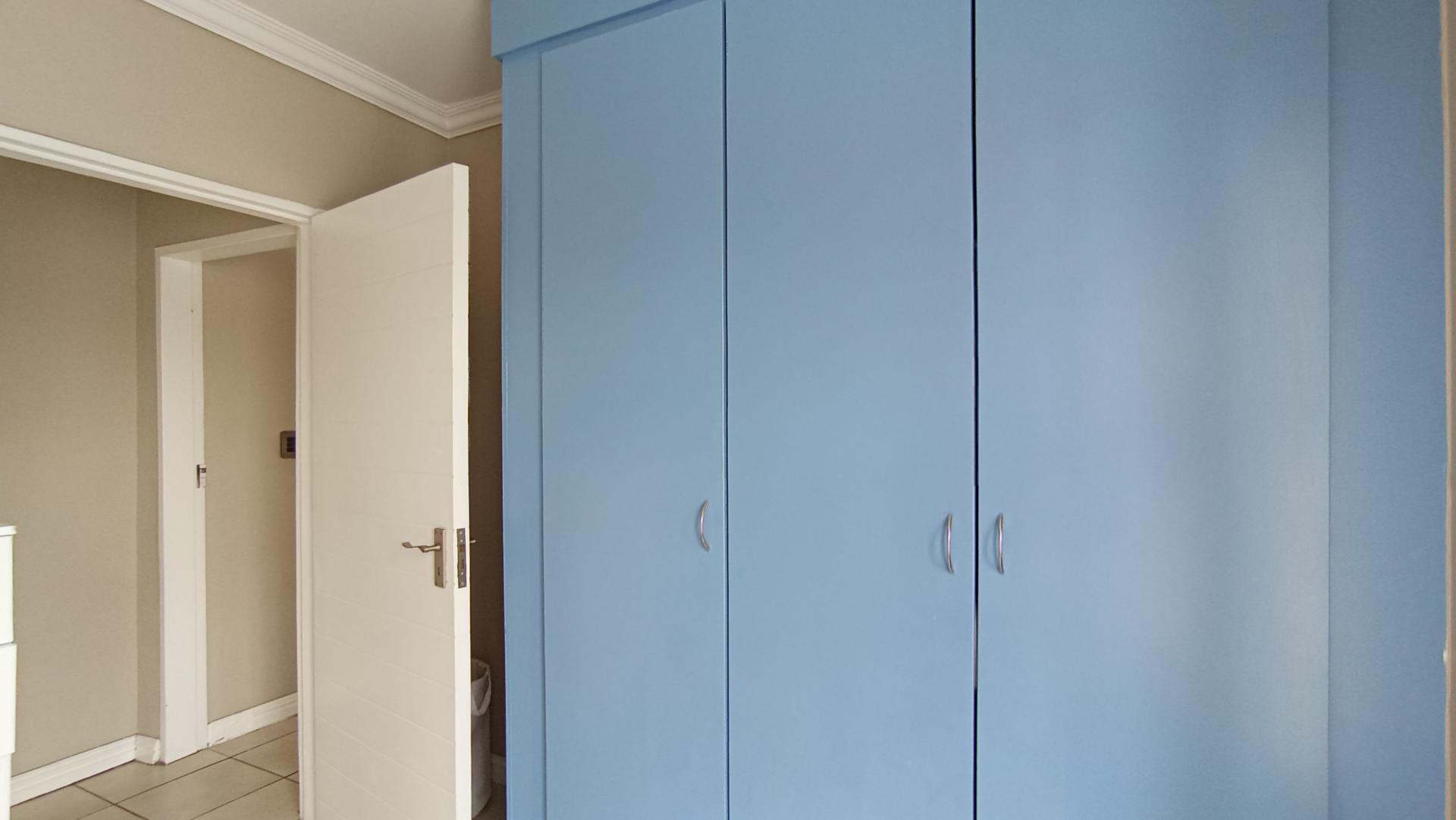 Bed Room 2 - 11 square meters of property in Greenstone Hill