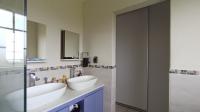 Main Bathroom - 5 square meters of property in Greenstone Hill