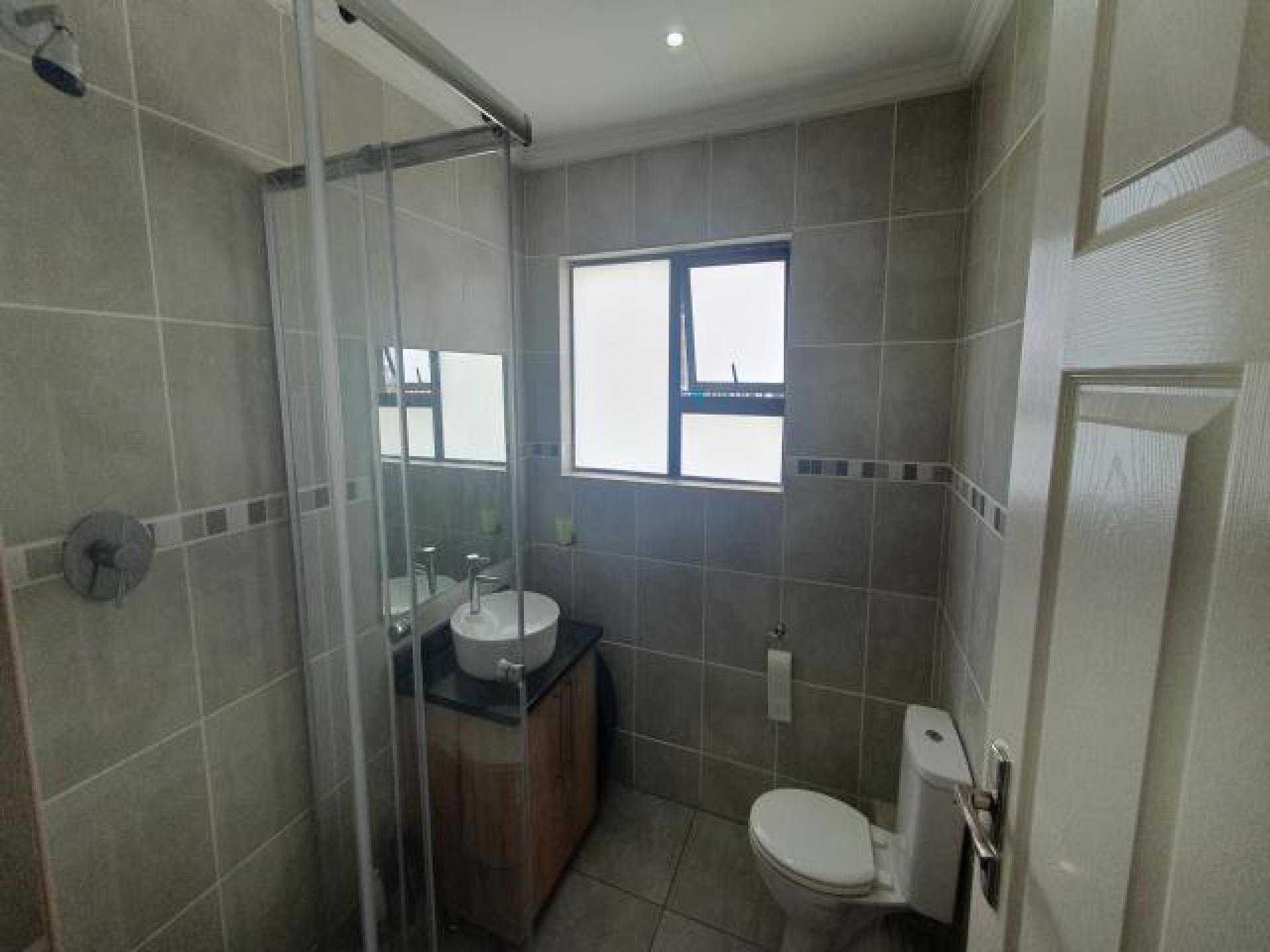 Main Bathroom of property in Bloemspruit