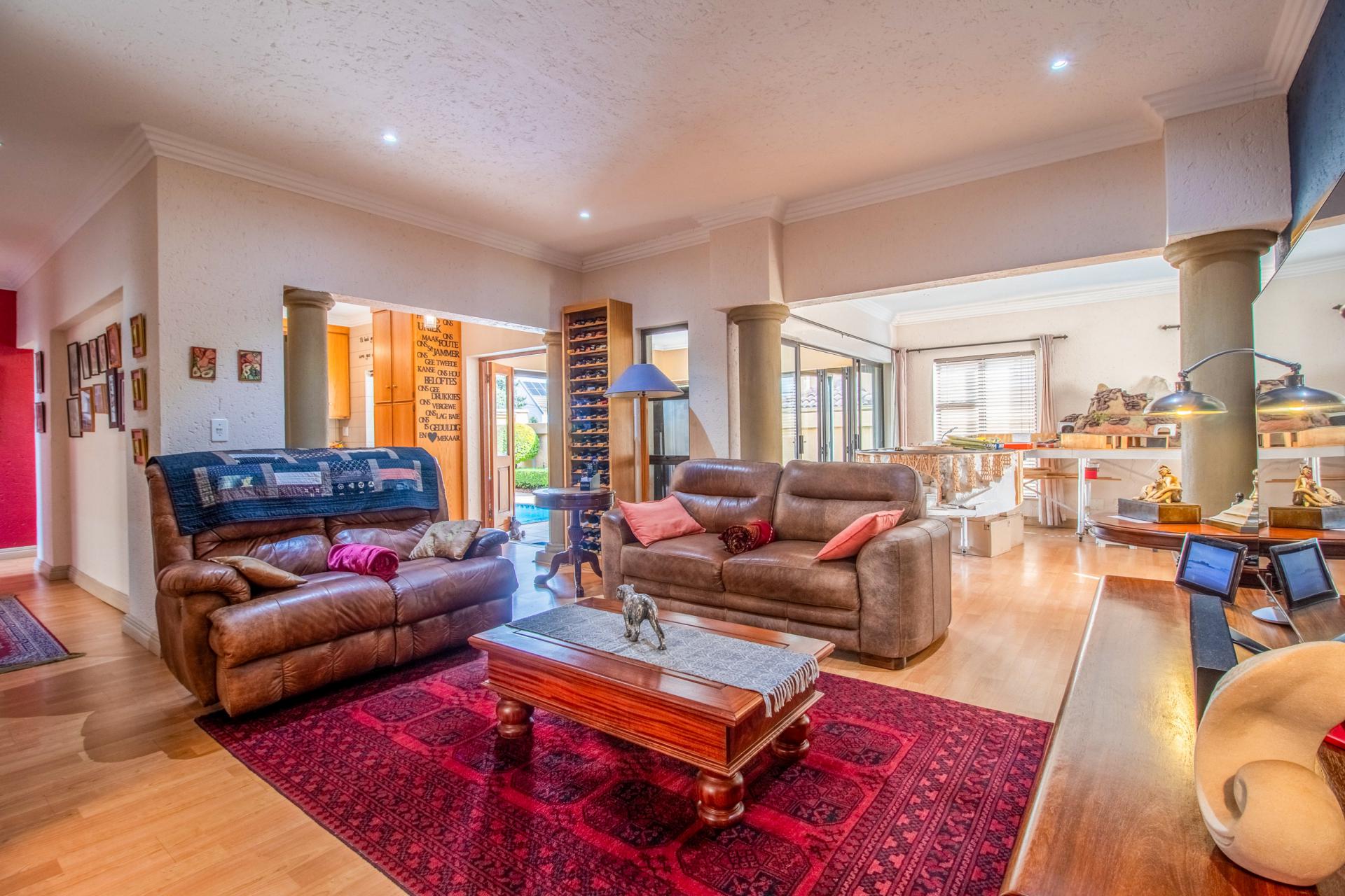 4 Bedroom House for Sale For Sale in Fairlands MR611830