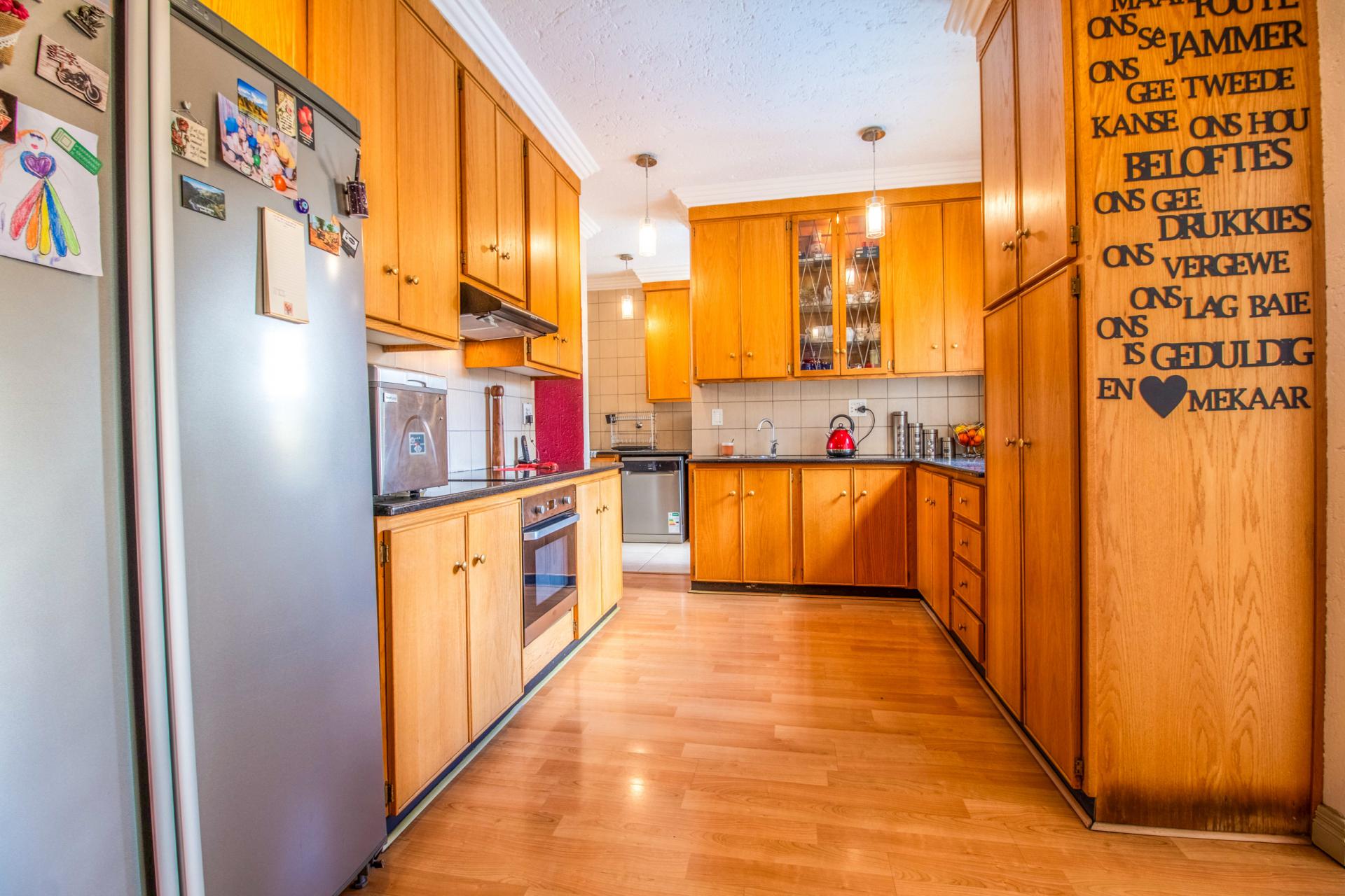 4 Bedroom House for Sale For Sale in Fairlands MR611830