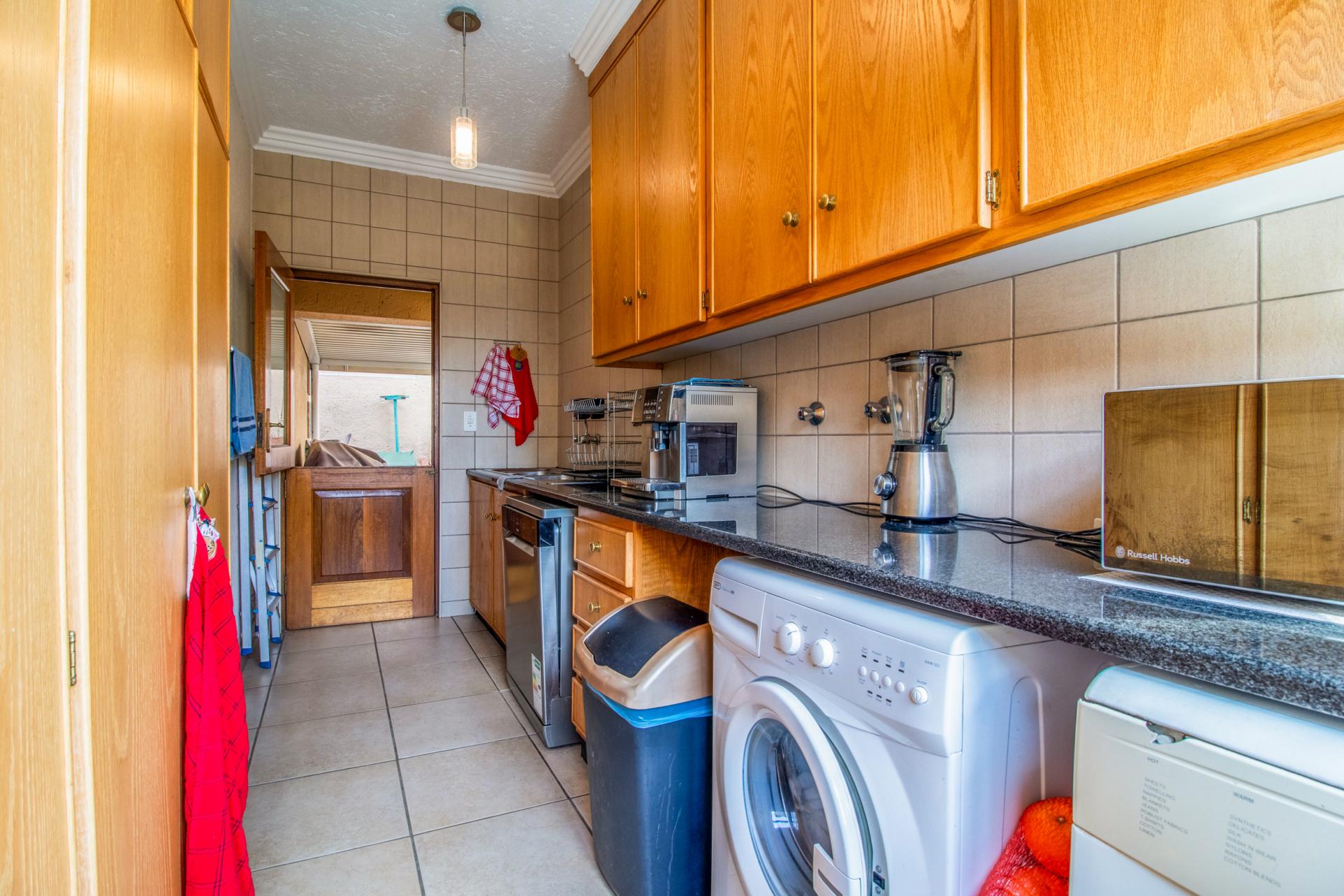 4 Bedroom House for Sale For Sale in Fairlands MR611830