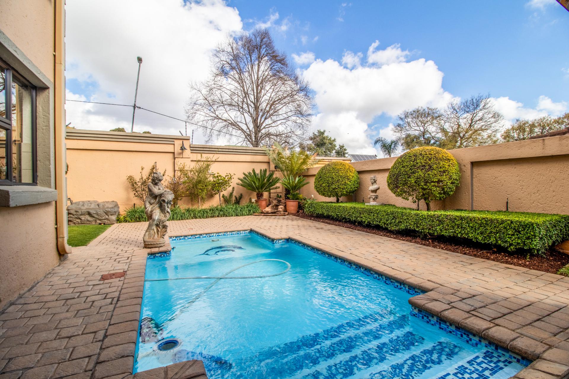 4 Bedroom House for Sale For Sale in Fairlands MR611830