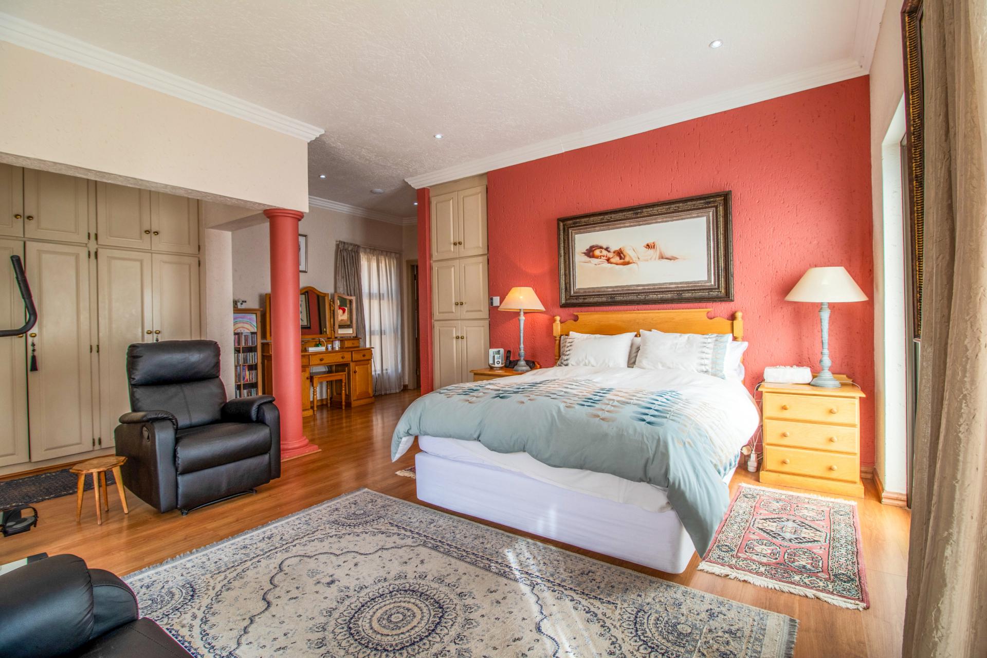 4 Bedroom House for Sale For Sale in Fairlands MR611830