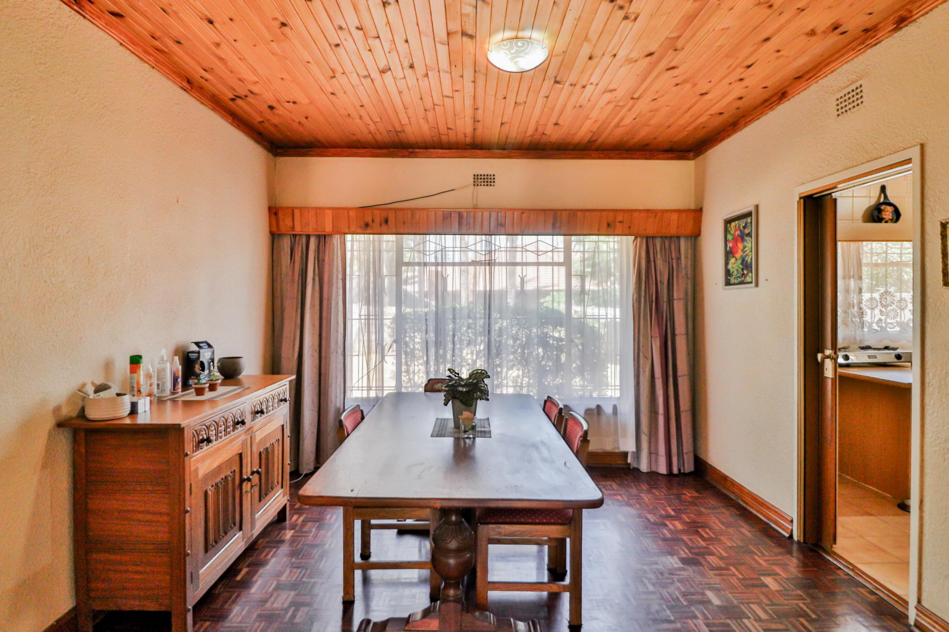 4 Bedroom House for Sale For Sale in Fairlands MR611831