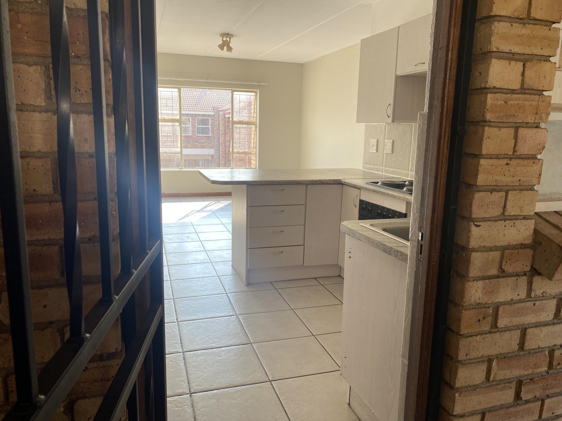 2 Bedroom Apartment for Sale For Sale in Fairlands MR61183