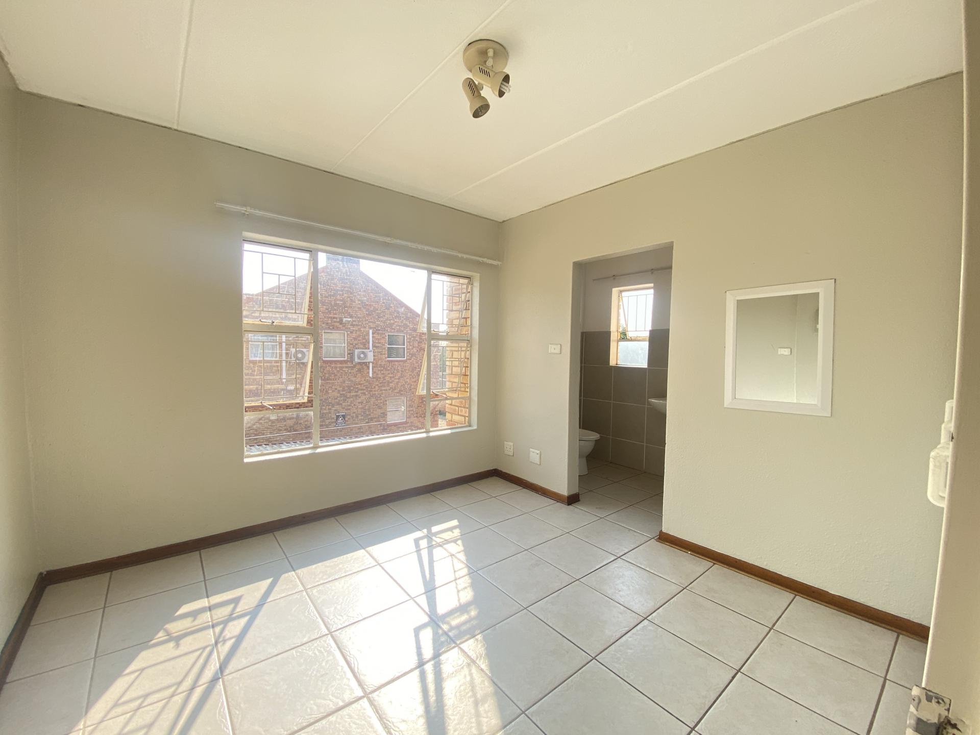 2 Bedroom Apartment for Sale For Sale in Fairlands MR61183