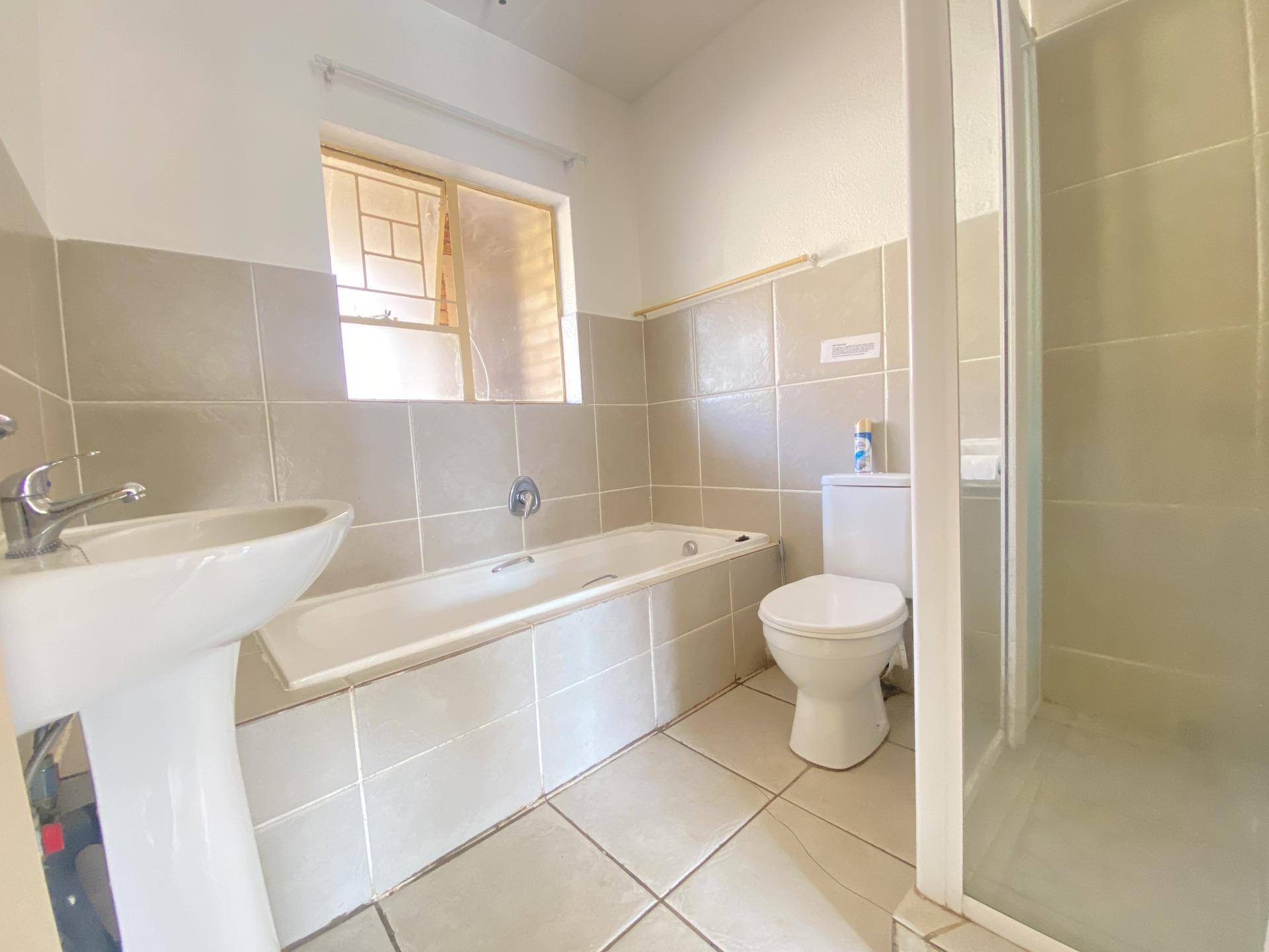 2 Bedroom Apartment for Sale For Sale in Fairlands MR61183