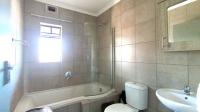 Bathroom 1 - 5 square meters of property in Montana Tuine