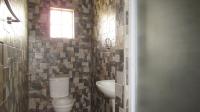 Main Bathroom - 4 square meters of property in Finsbury