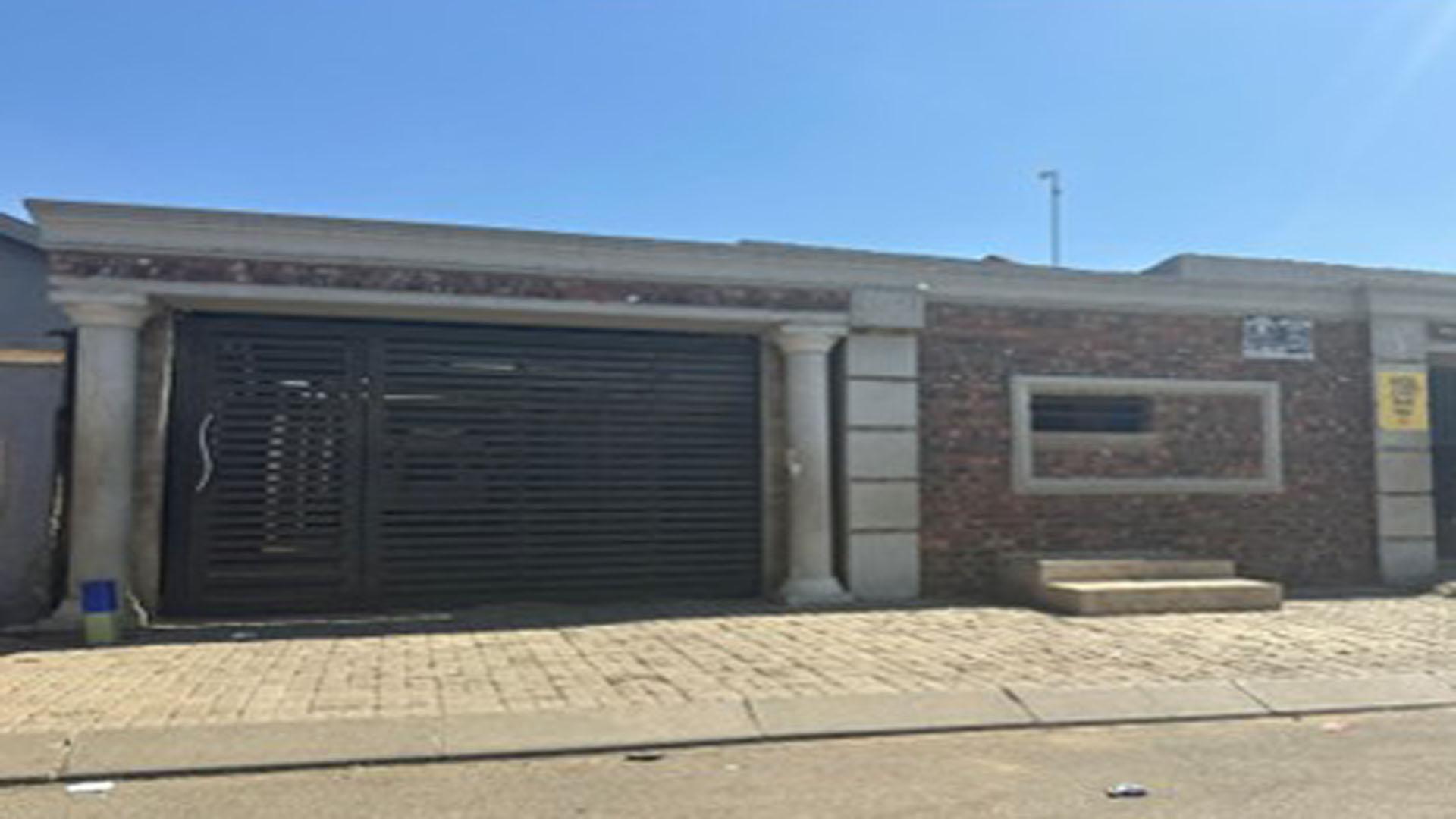 Front View of property in Tembisa
