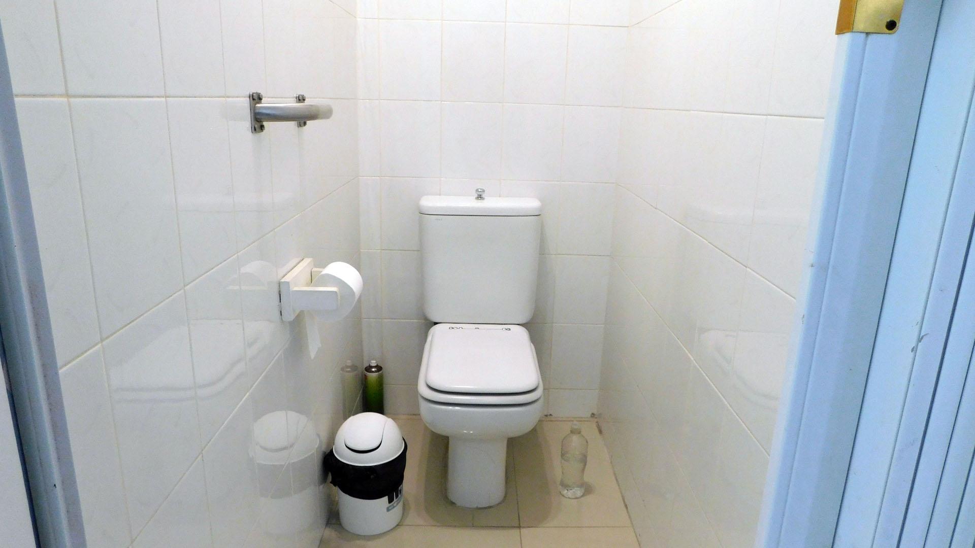 Bathroom 1 - 7 square meters of property in Durban Central