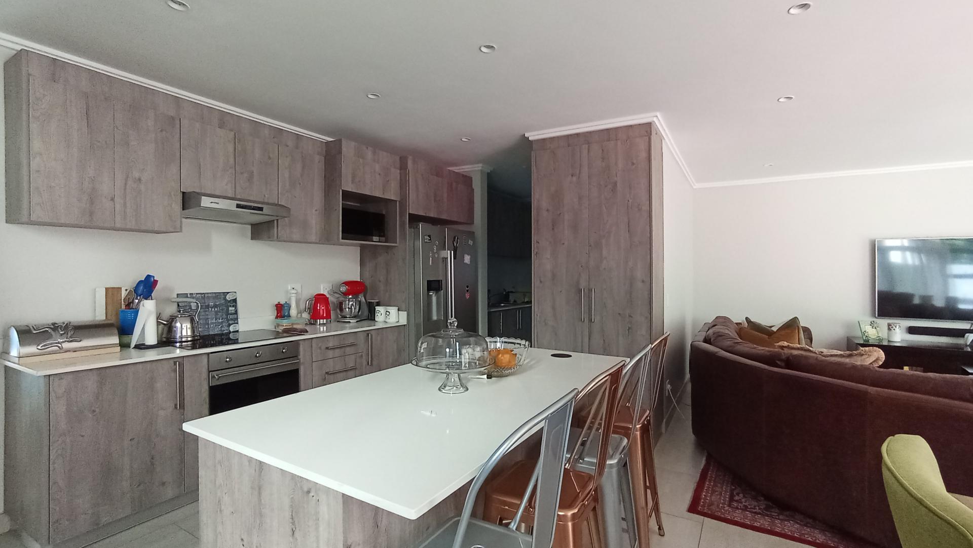 Kitchen - 11 square meters of property in Bryanston