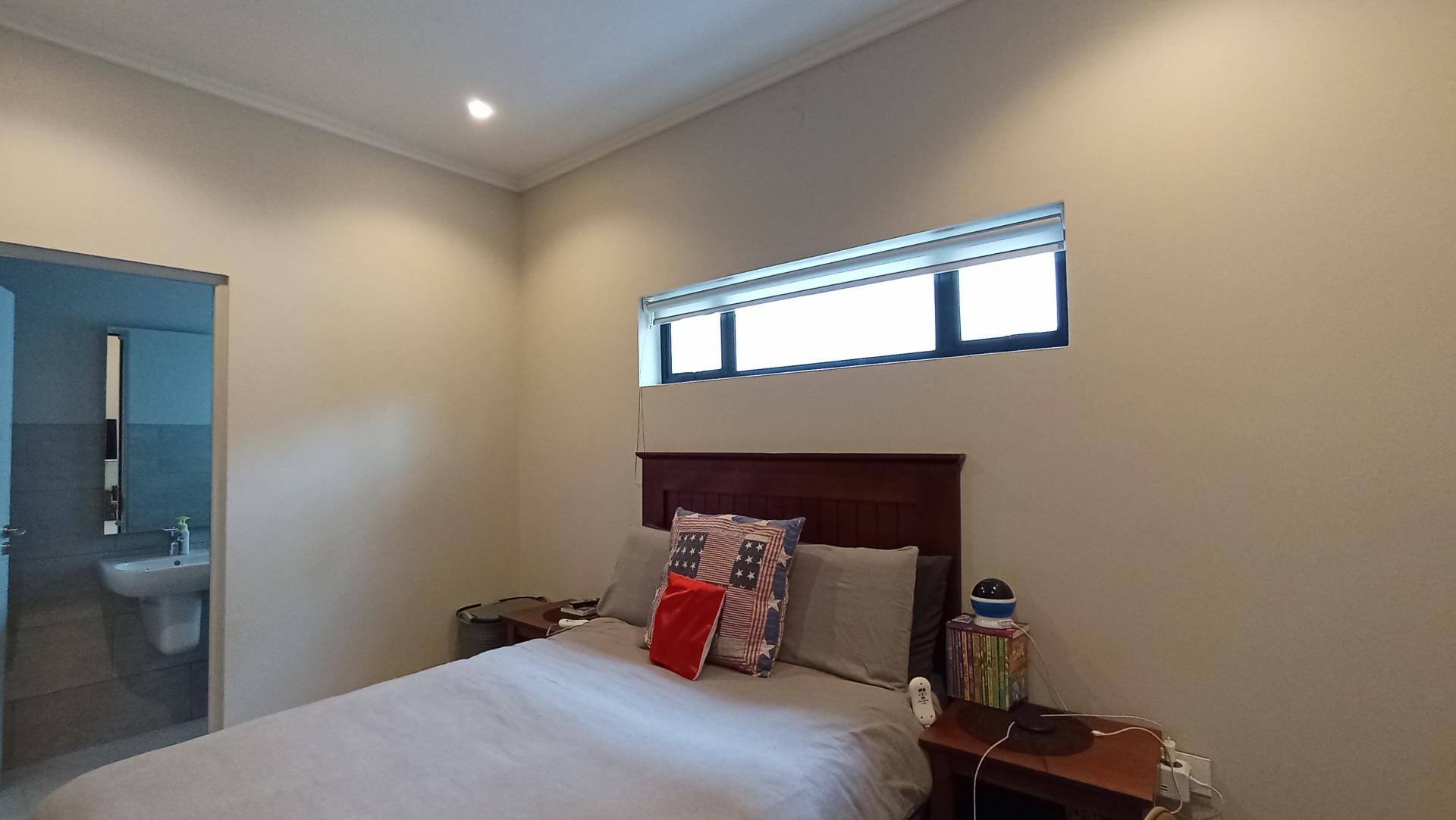 Bed Room 3 - 12 square meters of property in Bryanston
