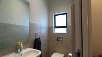 Bathroom 2 - 4 square meters of property in Bryanston