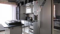 Kitchen - 11 square meters of property in Toekomsrus