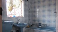 Main Bathroom - 5 square meters of property in Toekomsrus