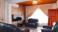 Lounges - 12 square meters of property in Shallcross 