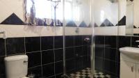 Bathroom 1 - 5 square meters of property in Shallcross 