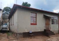 Front View of property in Jan Hofmeyr