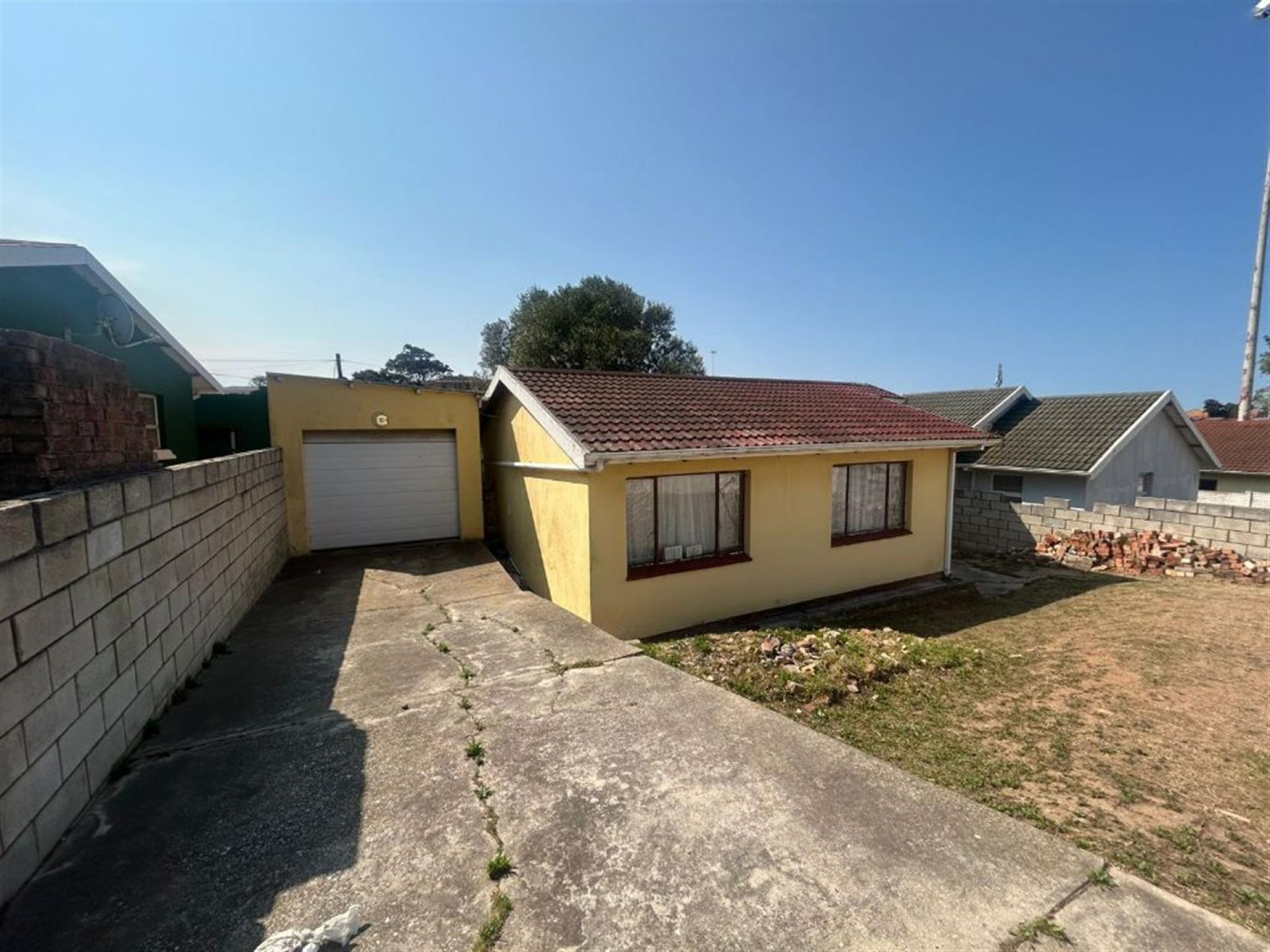 Front View of property in Kwamagxaki