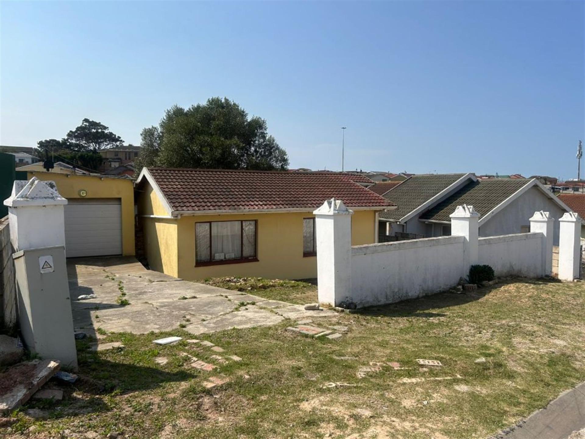 Front View of property in Kwamagxaki
