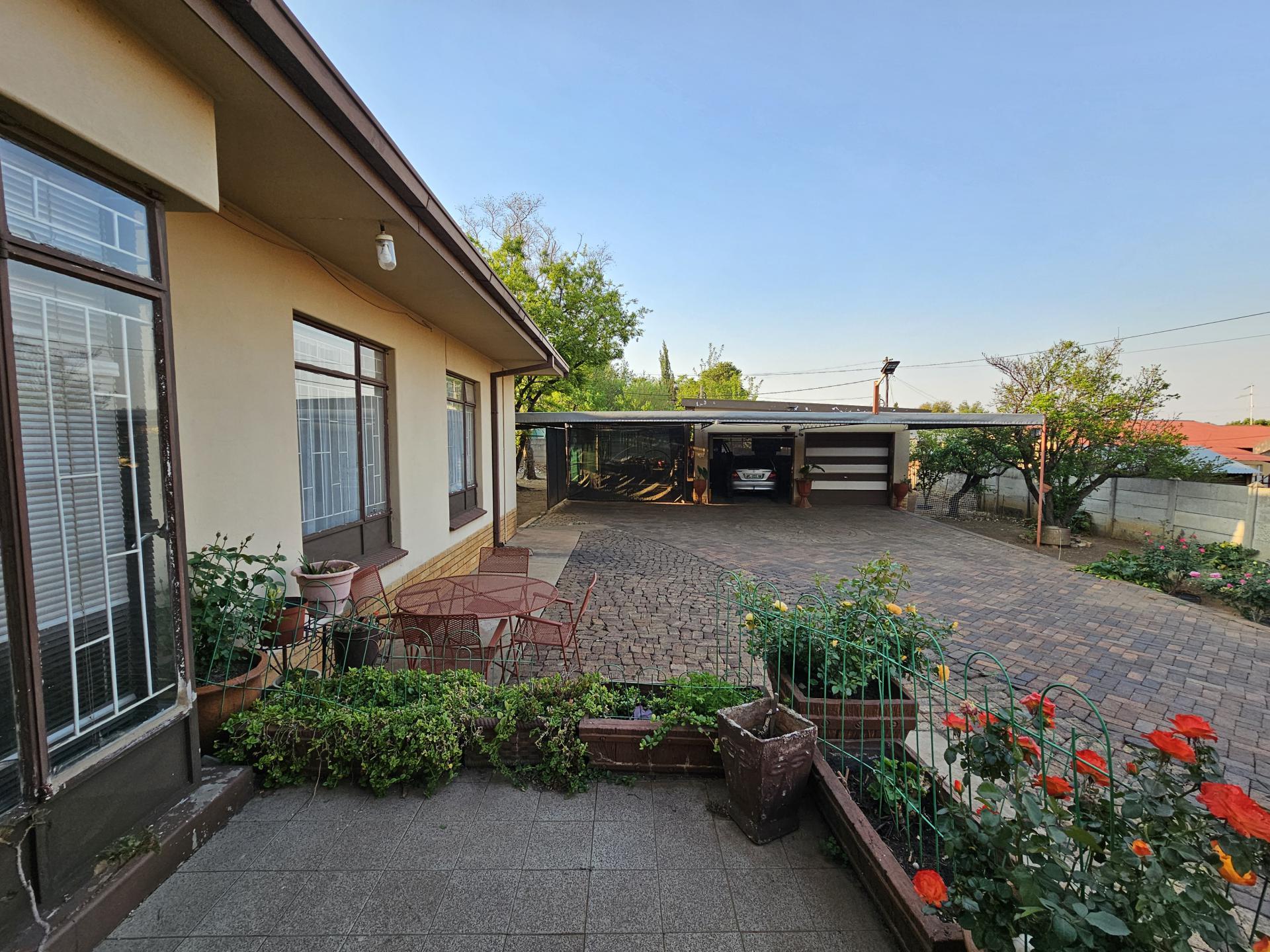 Front View of property in Potchefstroom
