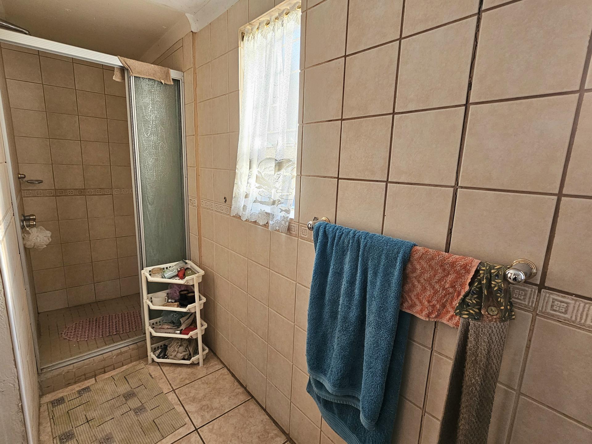 Main Bathroom of property in Potchefstroom