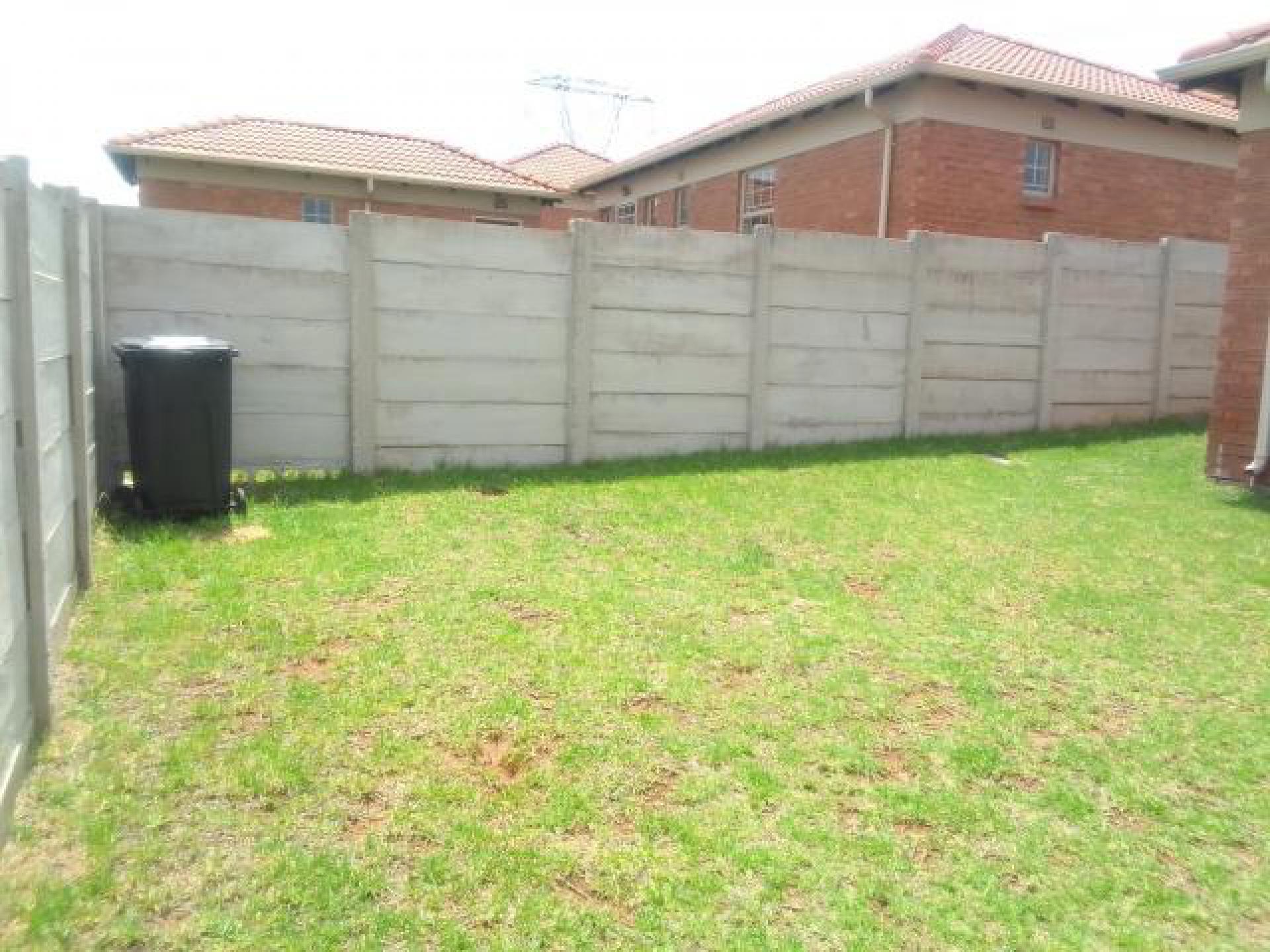 Backyard of property in Olievenhoutbos