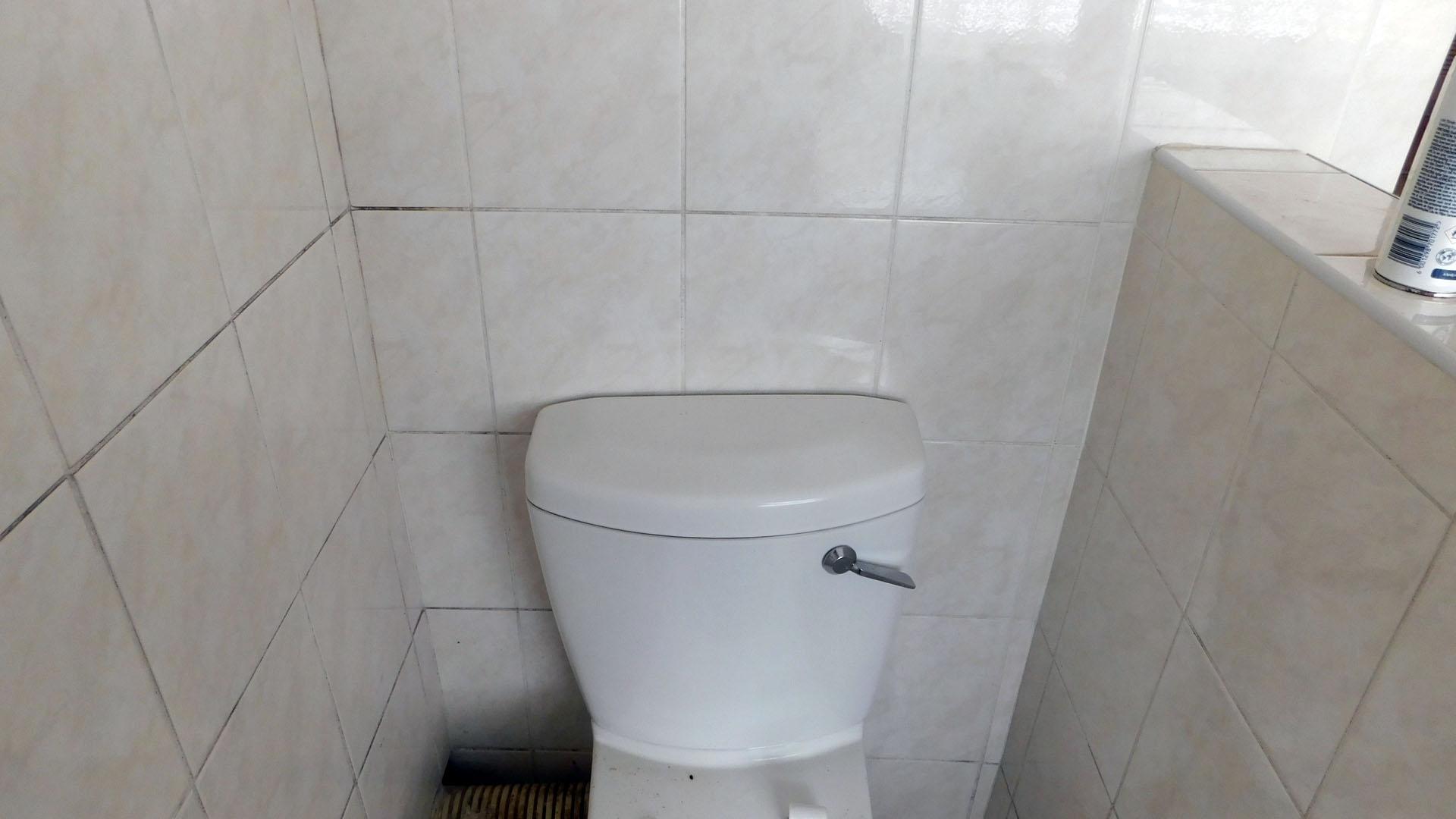 Main Bathroom - 8 square meters of property in Pinetown 