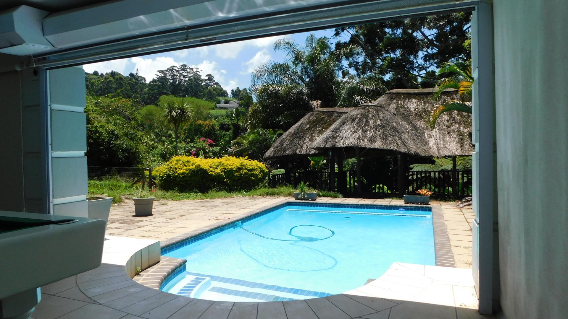 Entertainment - 61 square meters of property in Pinetown 