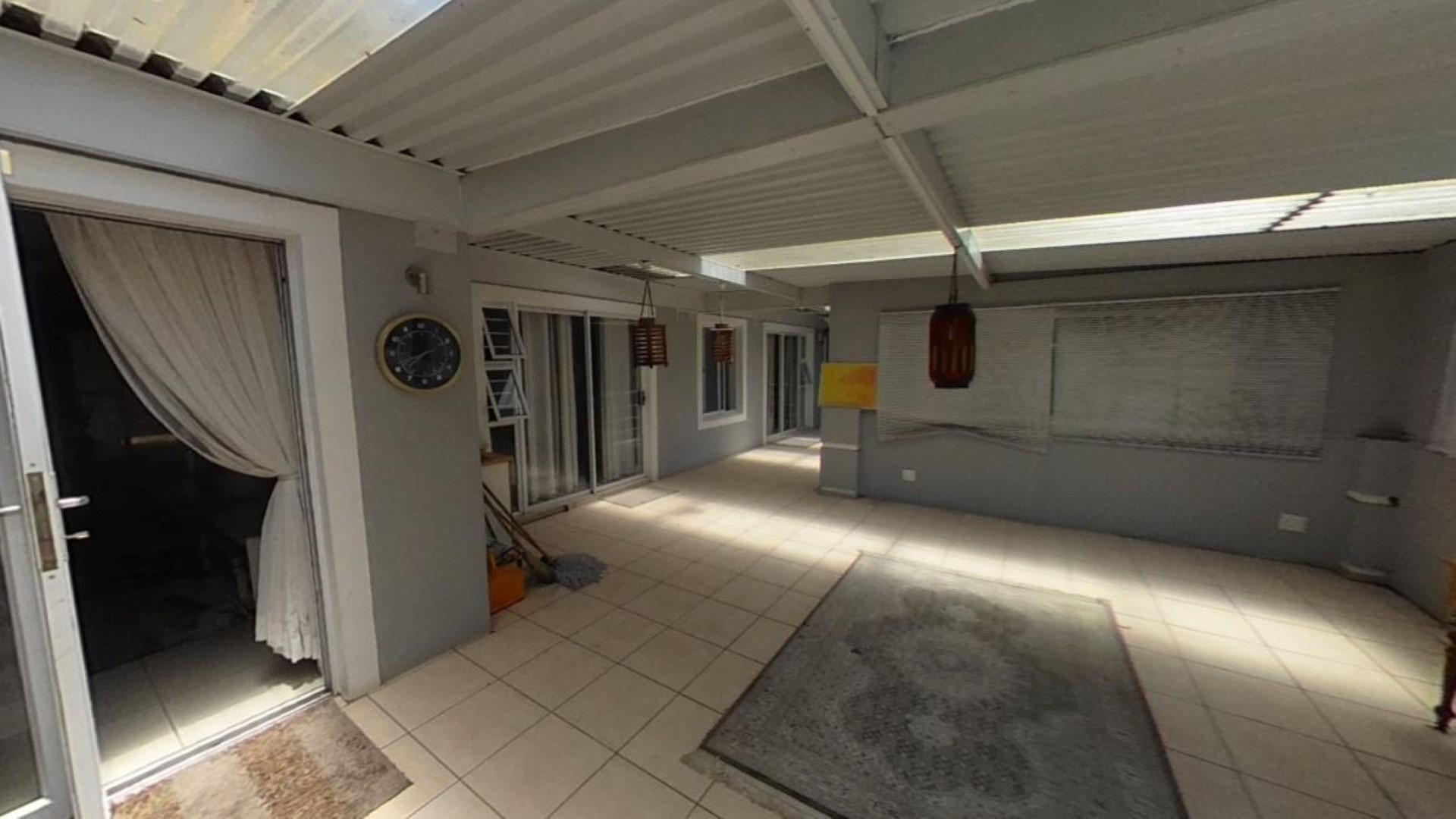 Balcony - 70 square meters of property in Pinetown 