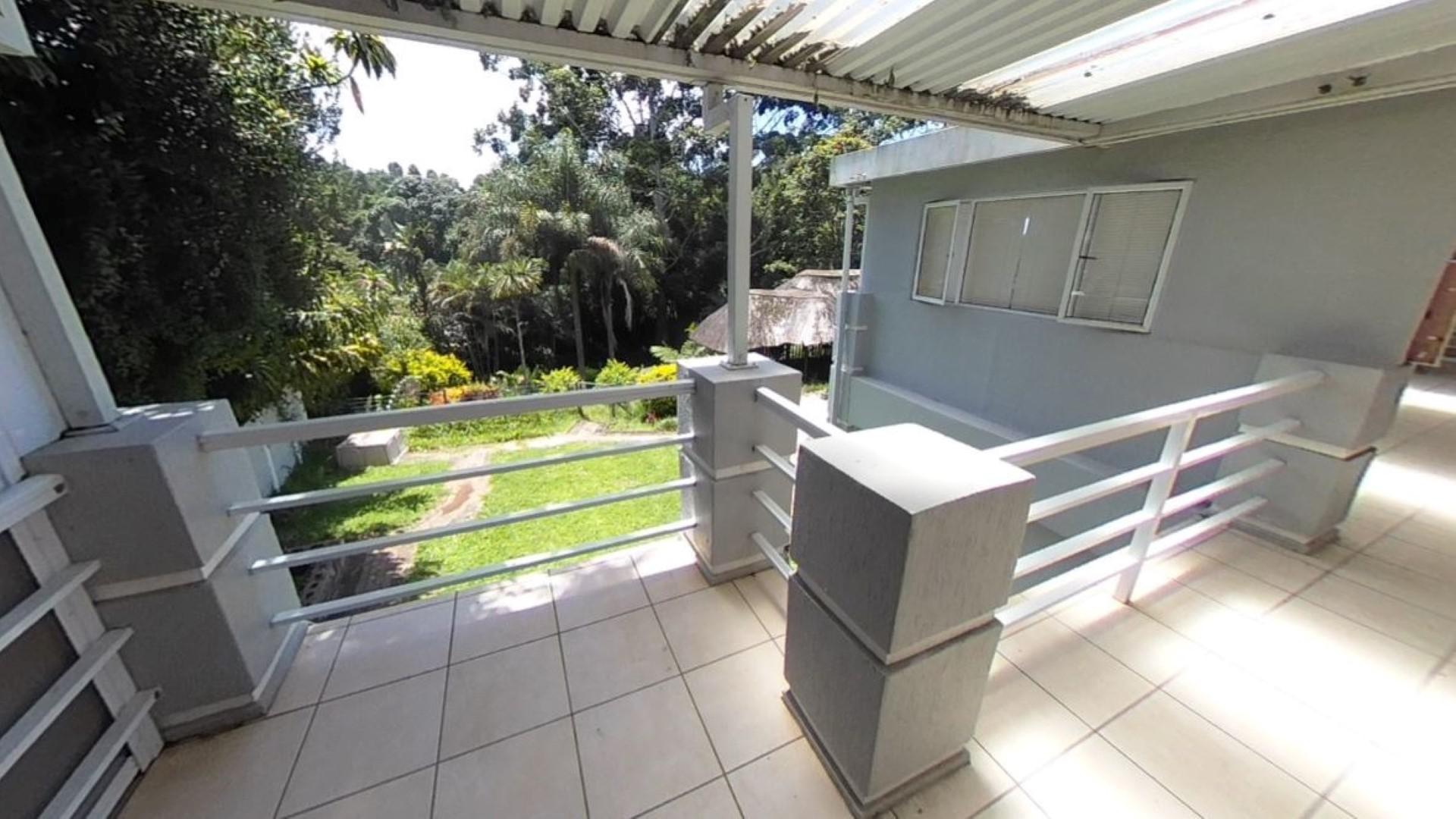 Balcony - 70 square meters of property in Pinetown 