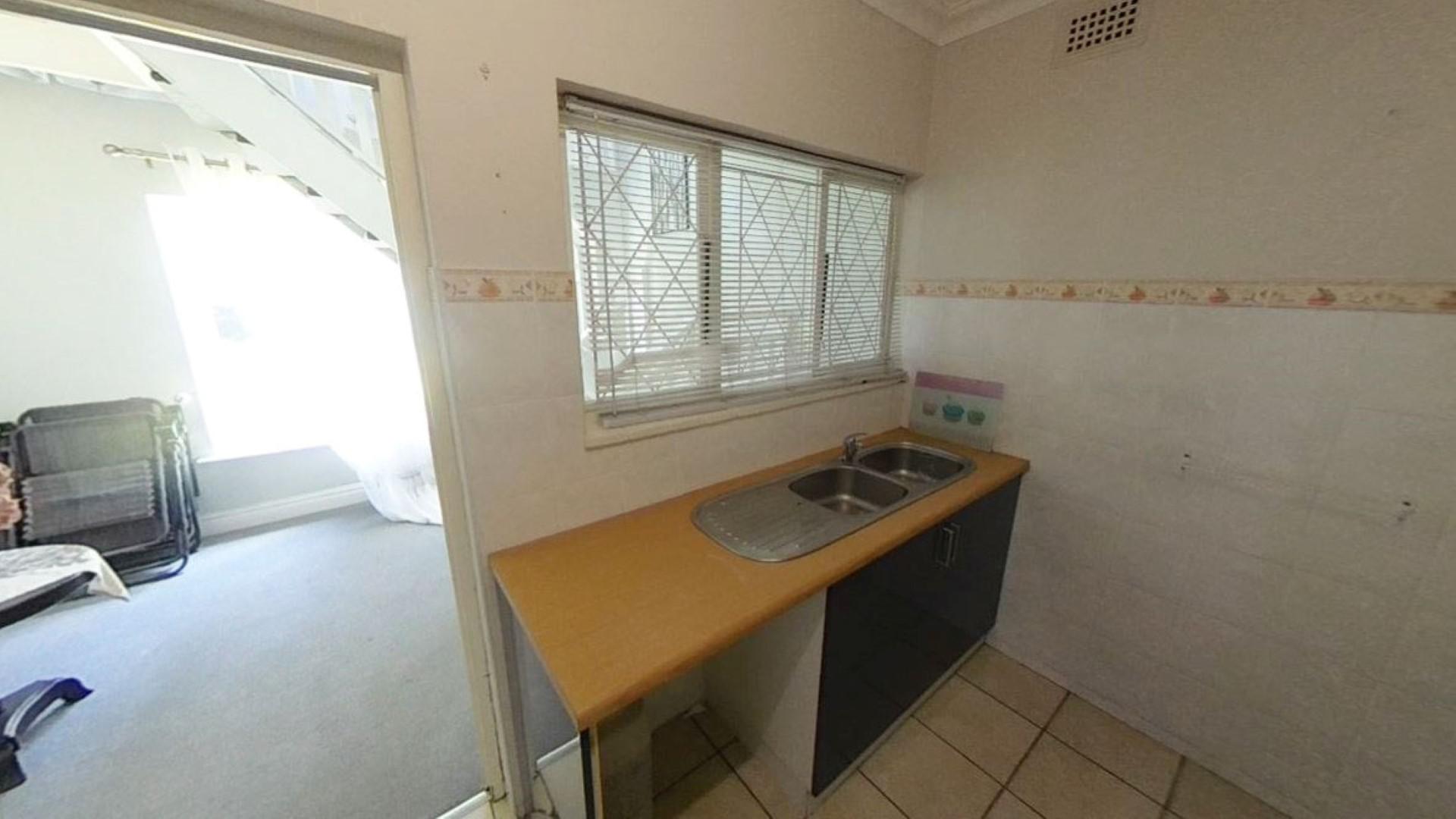 Kitchen - 38 square meters of property in Pinetown 