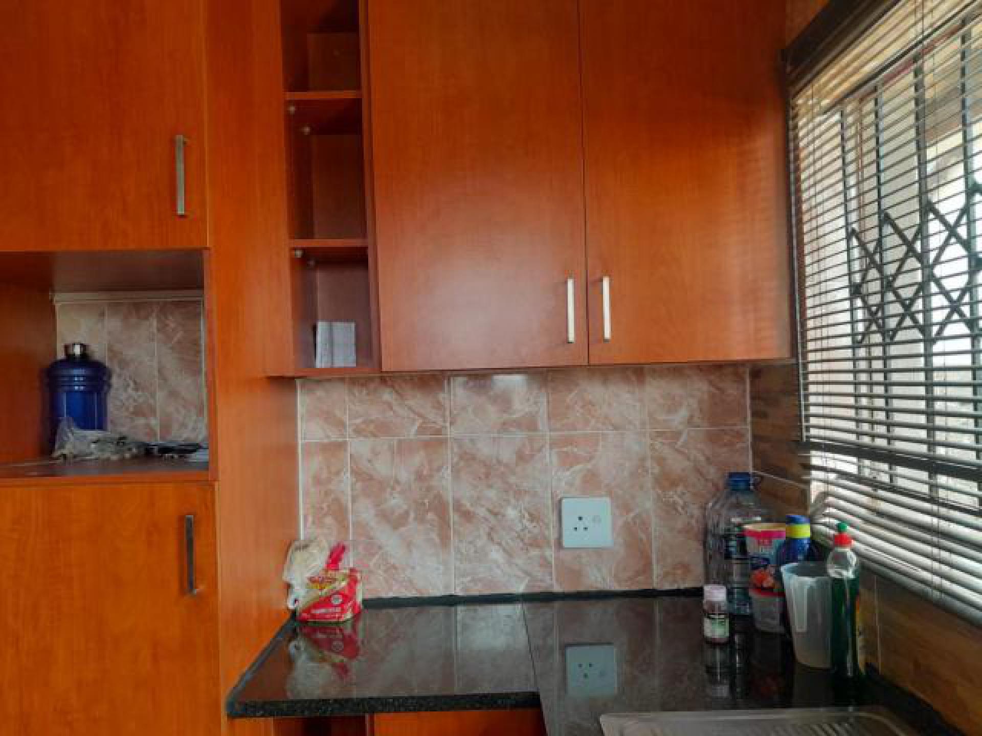 Kitchen of property in Kwa-Guqa