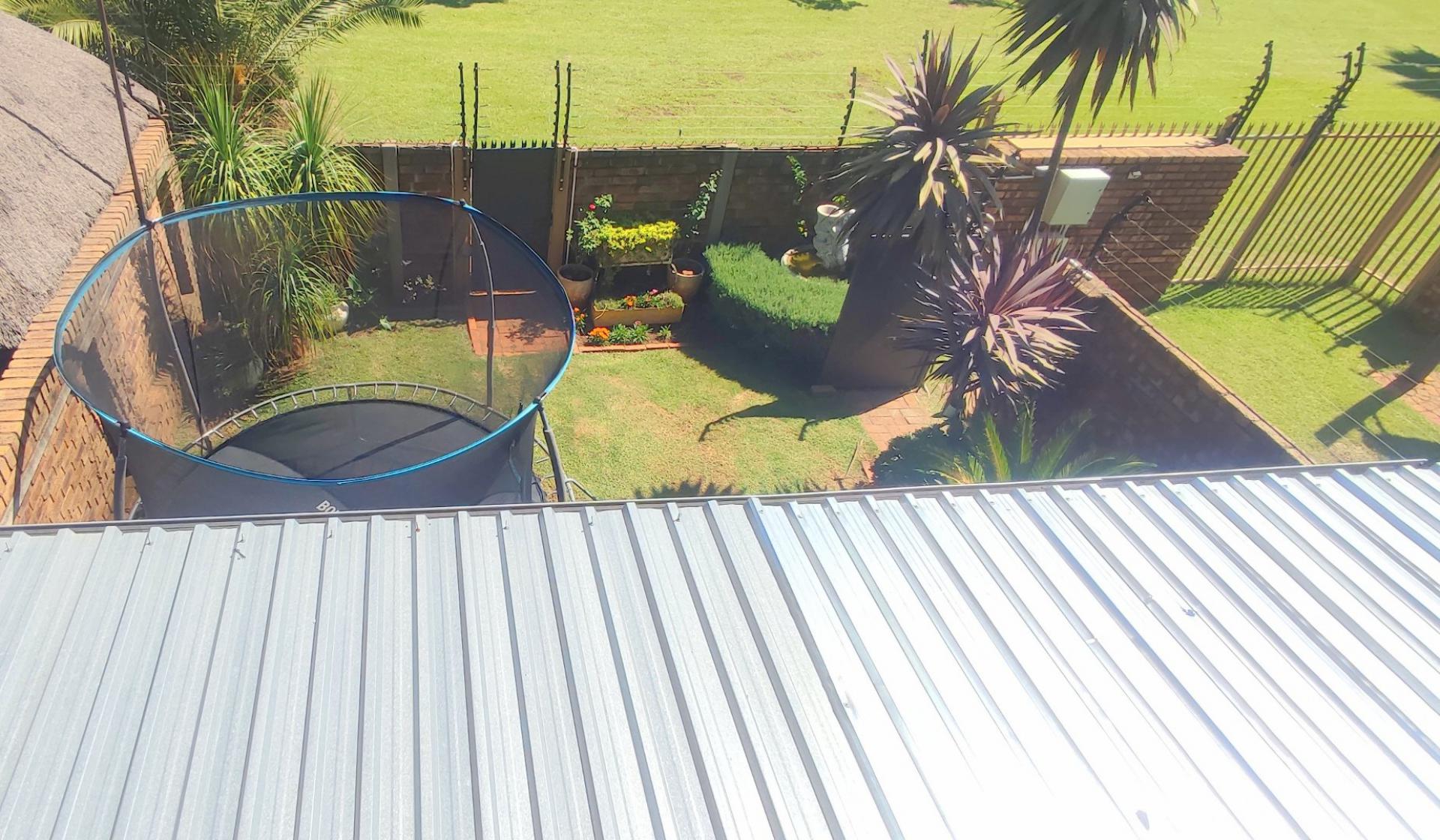 3 Bedroom Duplex for Sale For Sale in Valhalla MR612616