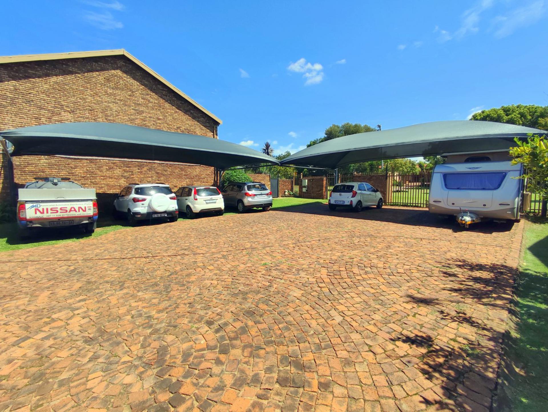 3 Bedroom Duplex for Sale For Sale in Valhalla MR612616