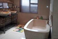 Main Bathroom of property in Mahube Valley